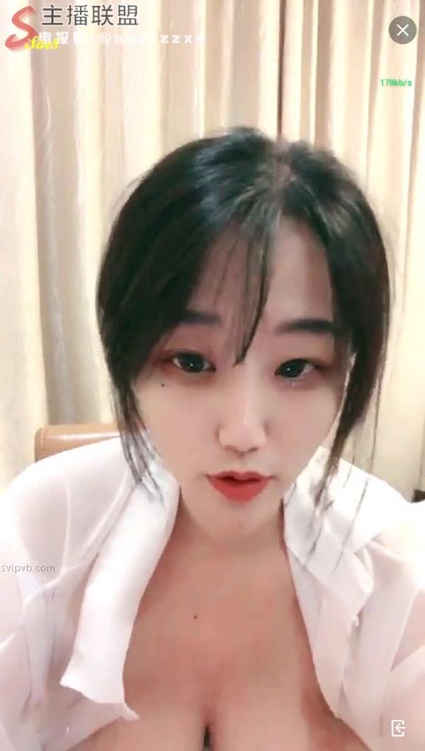 性感主播H杯超级大奶女王大人直播秀2