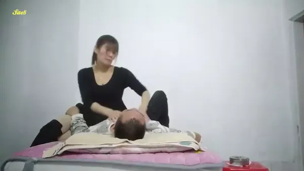 人丑鸟硬老村长探足浴苗条大奶少妇高潮脸潮红